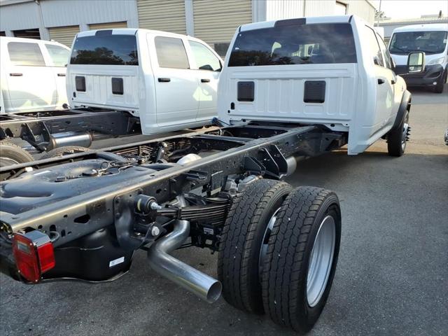 2026 RAM Ram 5500 Chassis Cab RAM 5500 TRADESMAN CHASSIS CREW CAB 4X4 84 CA