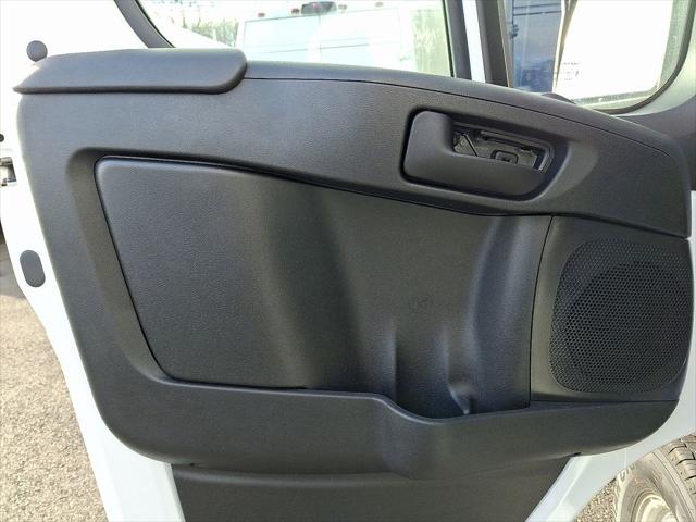 2026 Ram ProMaster Cargo Van Tradesman Low Roof 136" WB w/Pass Seat