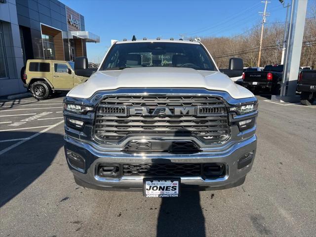 2026 RAM Ram 3500 Chassis Cab RAM 3500 TRADESMAN CREW CAB CHASSIS 4X4 60 CA