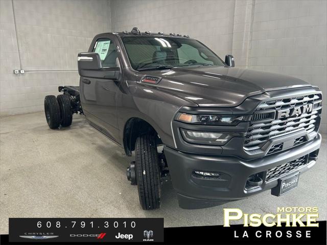2026 RAM Ram 3500 Chassis Cab RAM 3500 TRADESMAN CHASSIS REGULAR CAB 4X4 84 CA