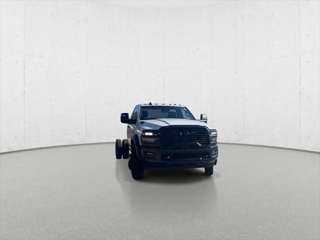 2026 RAM Ram 5500 Chassis Cab RAM 5500 TRADESMAN CHASSIS REGULAR CAB 4X4 84 CA 2026 RAM Ram 5500 Chassis Cab RAM 5500 TRADESMAN CHASSIS REGULAR CAB 4X4 84 CA