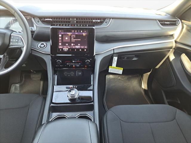 2025 Jeep Grand Cherokee GRAND CHEROKEE LAREDO X 4X2