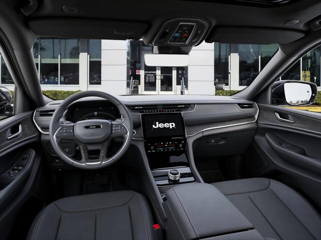 2025 Jeep Grand Cherokee Limited 4x2