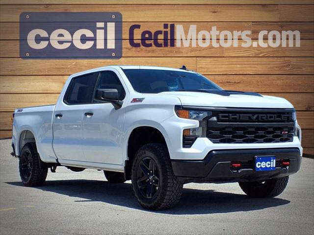 2023 Chevrolet Silverado 1500 4WD Crew Cab Standard Bed Custom Trail Boss