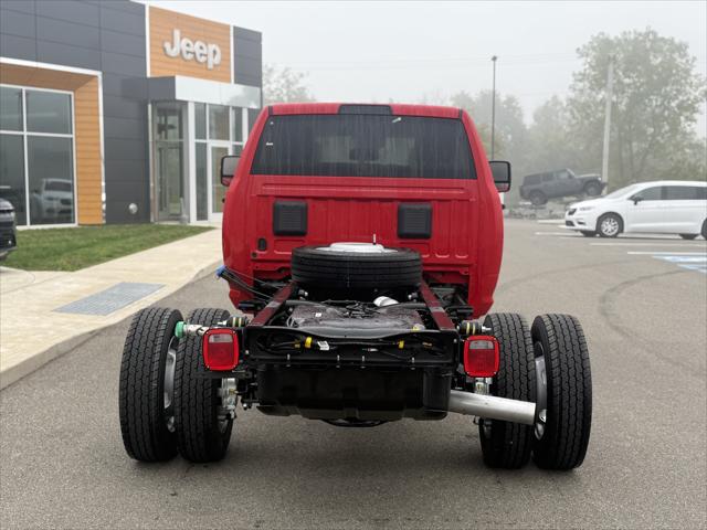 2026 RAM Ram 5500 Chassis Cab RAM 5500 TRADESMAN CHASSIS CREW CAB 4X4 84 CA