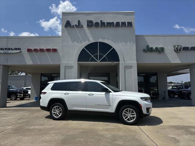 2023 Jeep Grand Cherokee L Laredo 4x2
