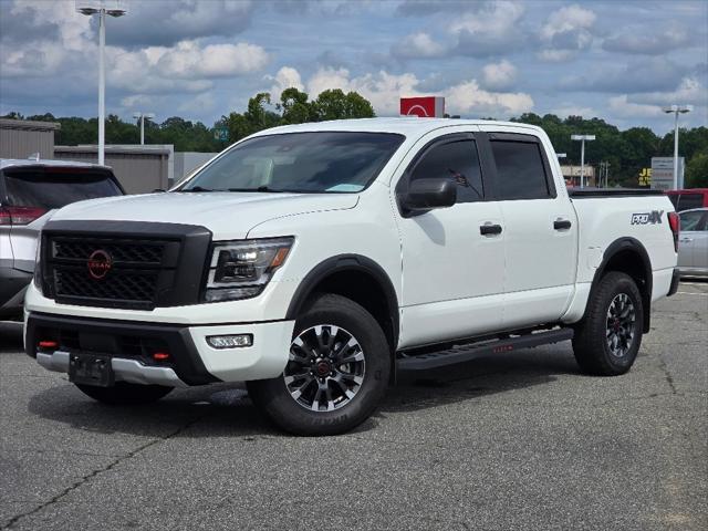 2024 Nissan TITAN Crew Cab PRO-4X 4x4