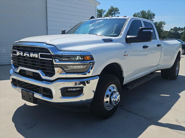2025 RAM Ram 3500 RAM 3500 TRADESMAN CREW CAB 4X4 8 BOX