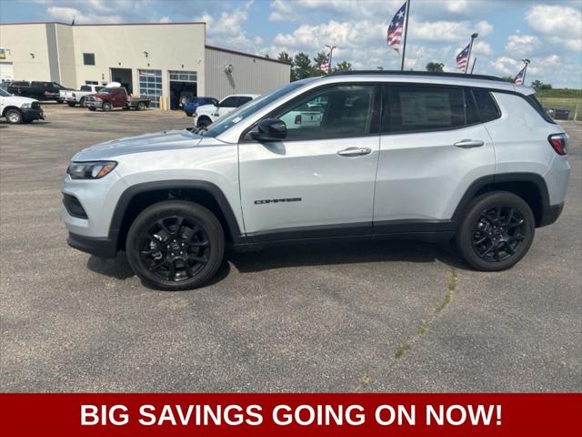 2025 Jeep Compass COMPASS LATITUDE 4X4