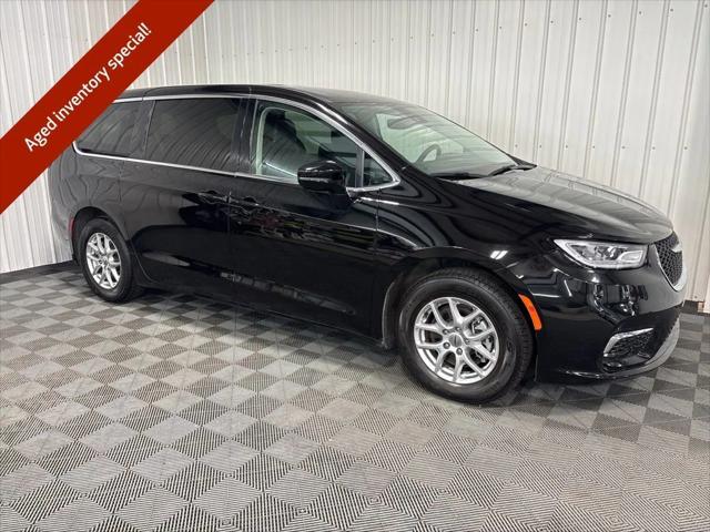 2024 Chrysler Pacifica Touring L 2024 Chrysler Pacifica Touring L