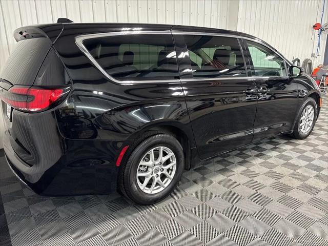 2024 Chrysler Pacifica Touring L 2024 Chrysler Pacifica Touring L