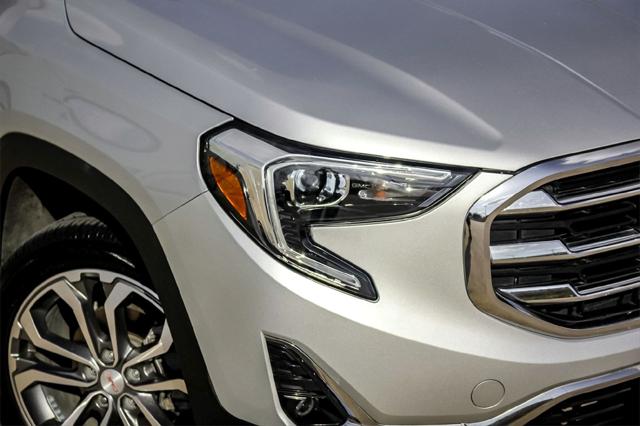 2020 GMC Terrain FWD SLT 2020 GMC Terrain FWD SLT