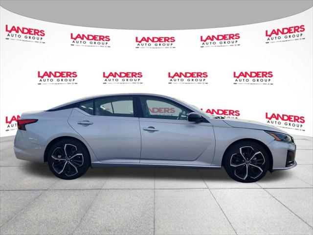 2024 Nissan Altima SR FWD