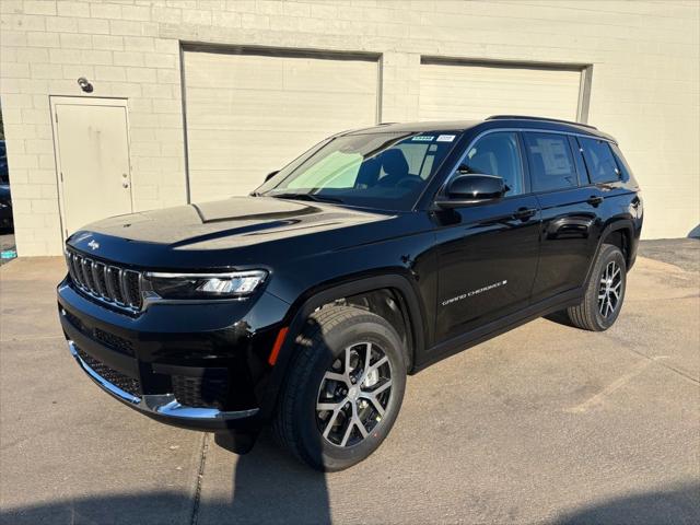 2025 Jeep Grand Cherokee GRAND CHEROKEE L LAREDO X 4X4
