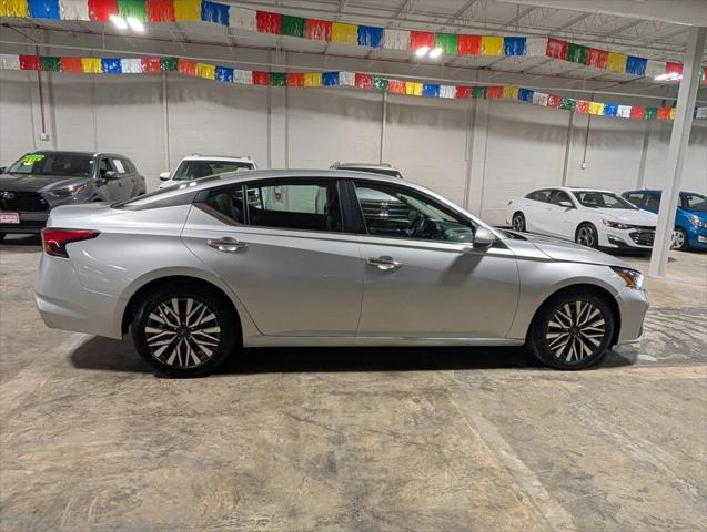 2023 Nissan Altima SV FWD