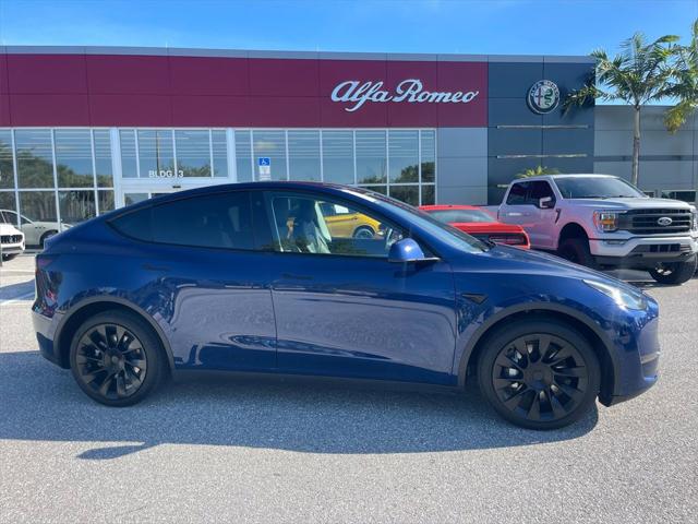 2022 Tesla Model Y Long Range Dual Motor All-Wheel Drive