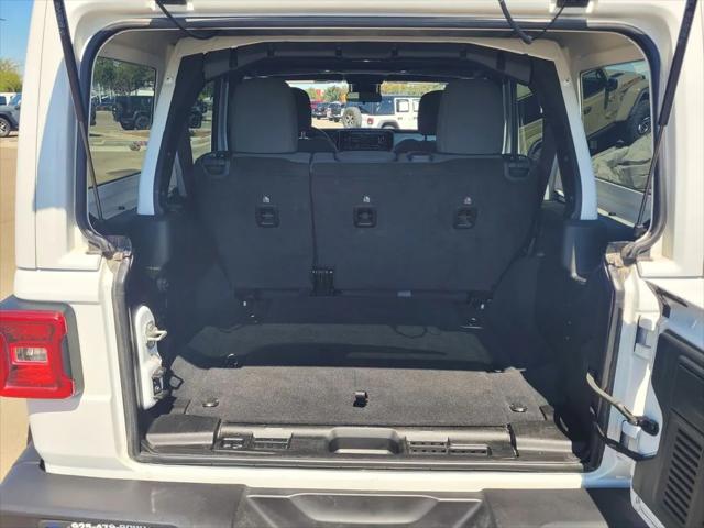2024 Jeep Wrangler 4-Door Sahara 4x4