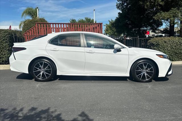 2023 Toyota Camry SE Nightshade Edition