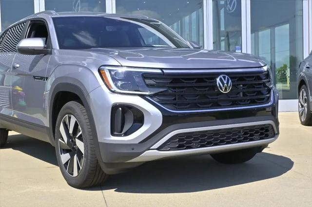 2026 Volkswagen Atlas Cross Sport SE with Technology