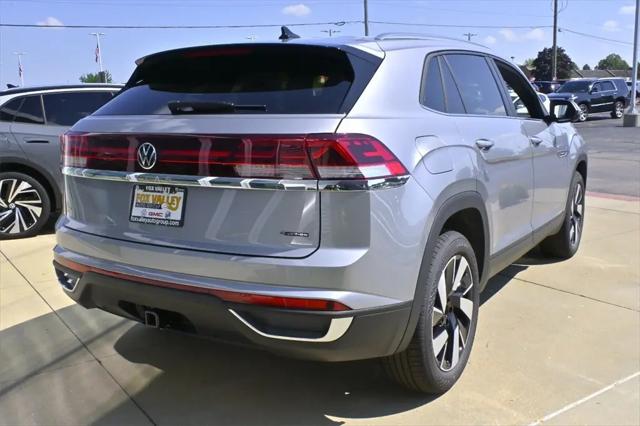 2026 Volkswagen Atlas Cross Sport SE with Technology