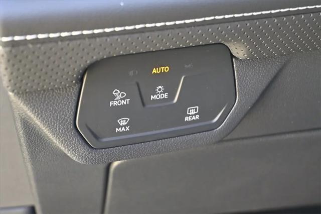 2026 Volkswagen Atlas Cross Sport SE with Technology