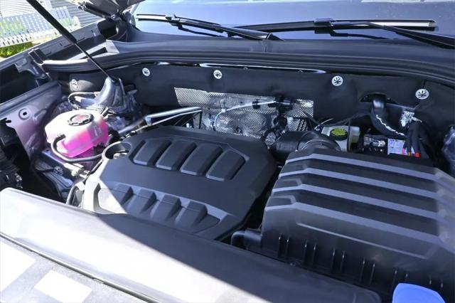 2026 Volkswagen Atlas Cross Sport SE with Technology