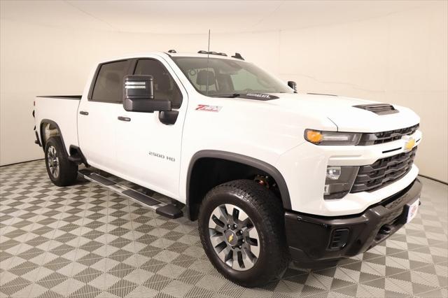 2024 Chevrolet Silverado 2500HD 4WD Crew Cab Standard Bed Custom