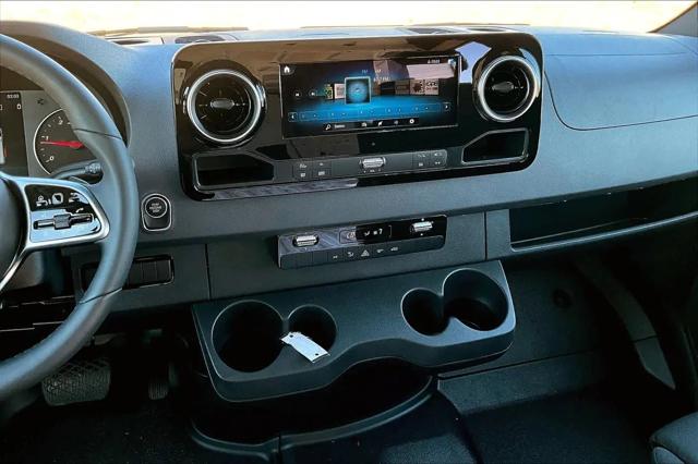 2024 Mercedes-Benz Sprinter 2500 Standard Roof 4-Cyl Diesel HO