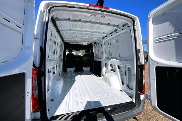 2024 Mercedes-Benz Sprinter 2500 Standard Roof 4-Cyl Diesel HO
