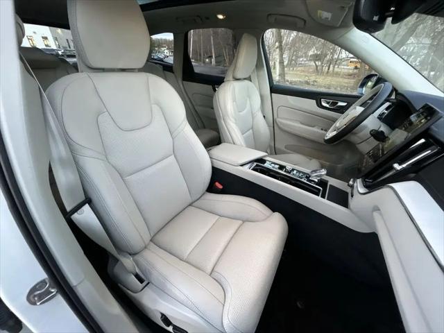 2026 Volvo XC60 Plug-In Hybrid Ultra, T8 AWD Electric/Gasoline, Dark