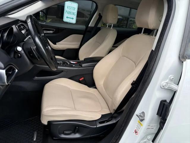 2018 Jaguar F-PACE 25t Premium