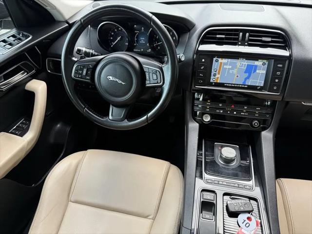 2018 Jaguar F-PACE 25t Premium