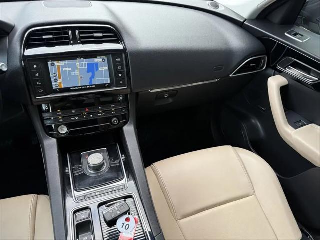 2018 Jaguar F-PACE 25t Premium
