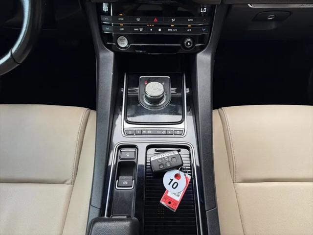 2018 Jaguar F-PACE 25t Premium