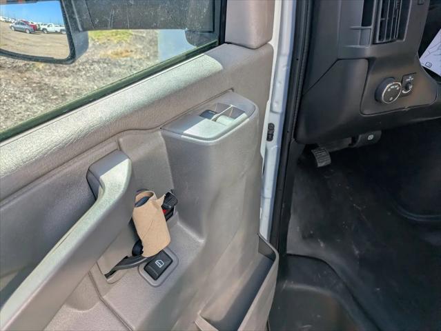 2025 Chevrolet Express Cutaway Work Van