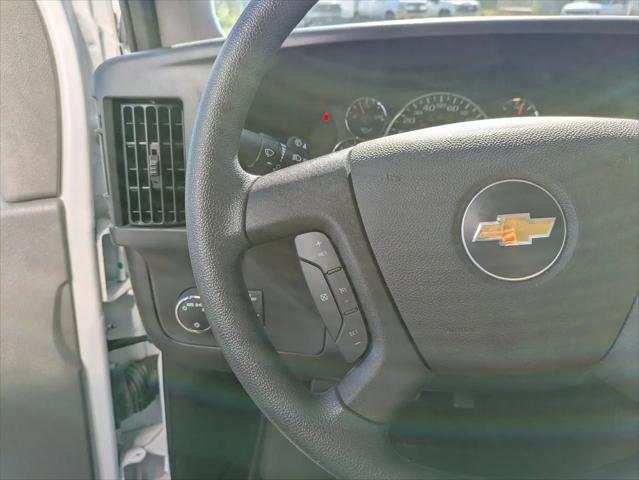 2025 Chevrolet Express Cutaway Work Van