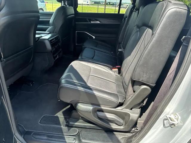 2024 Jeep Wagoneer Series II 4x2