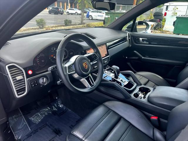 2021 Porsche Cayenne Standard