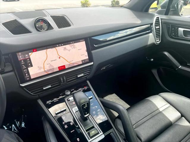2021 Porsche Cayenne Standard