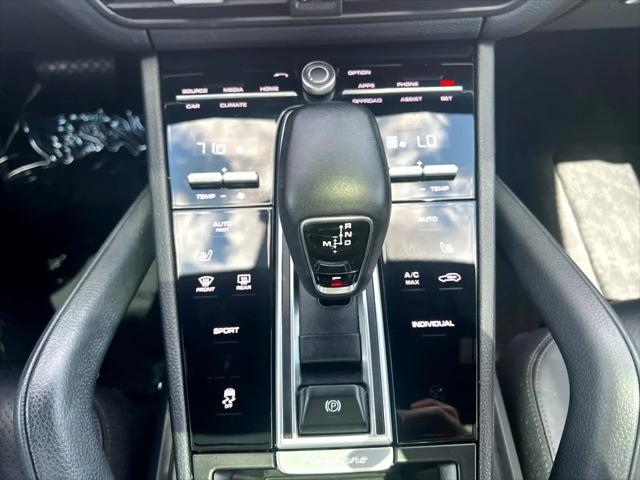 2021 Porsche Cayenne Standard