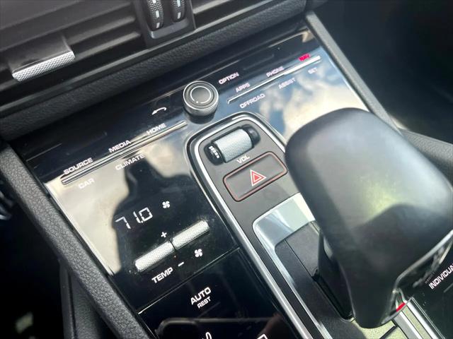 2021 Porsche Cayenne Standard