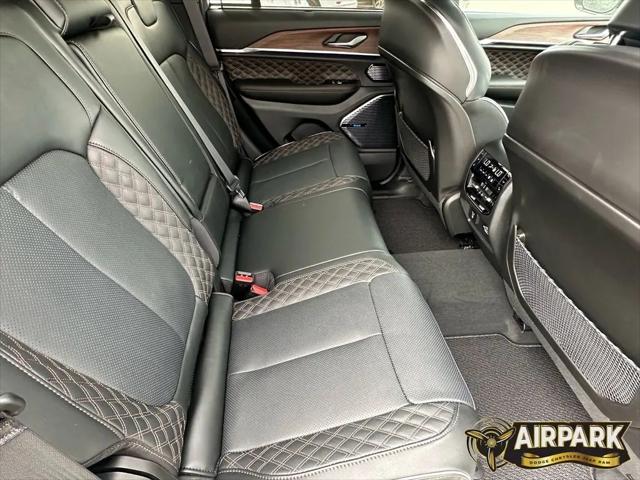 2025 Jeep Grand Cherokee Summit 4x4