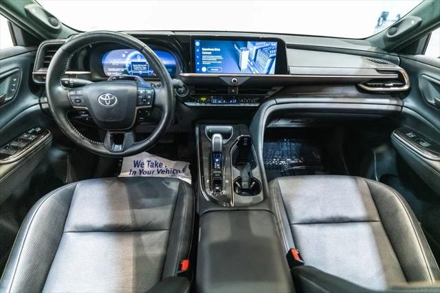 2024 Toyota Crown Platinum