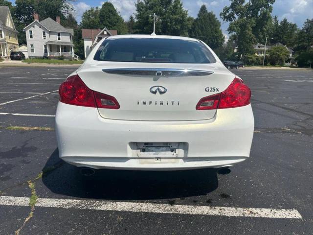 2011 INFINITI G25 G25x