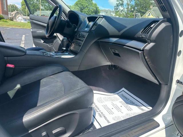 2011 INFINITI G25 G25x