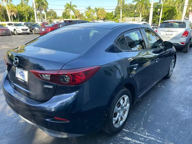 2015 Mazda Mazda3 i Sport