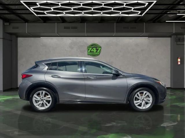 2018 INFINITI QX30 ESSENTIAL