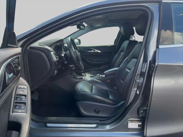 2018 INFINITI QX30 ESSENTIAL