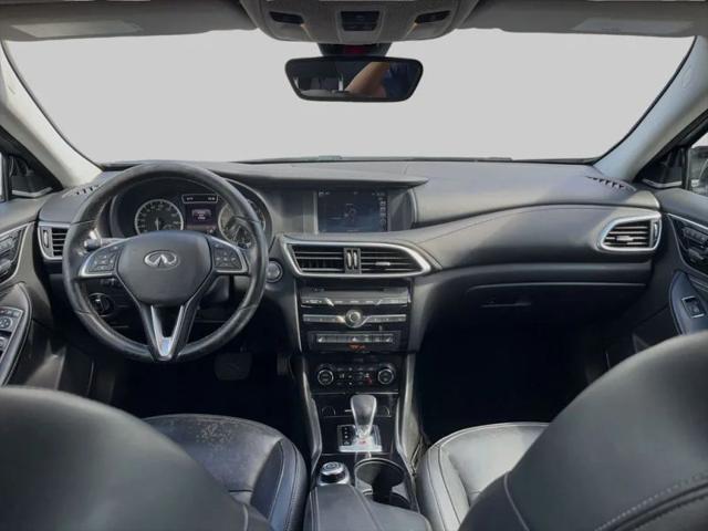2018 INFINITI QX30 ESSENTIAL