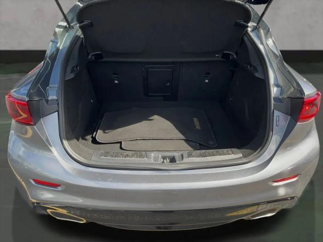 2018 INFINITI QX30 ESSENTIAL